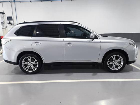 MITSUBISHI OUTLANDER 2.0 16V GASOLINA 4P AUTOMÁTICO